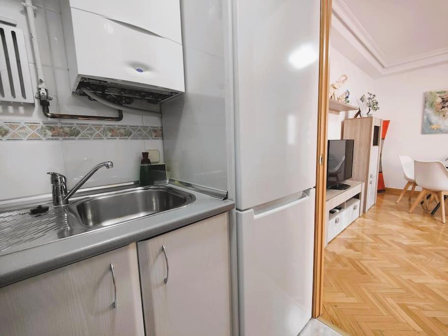 Apartamentos Turisticos Seviro Madrid Dış mekan fotoğraf